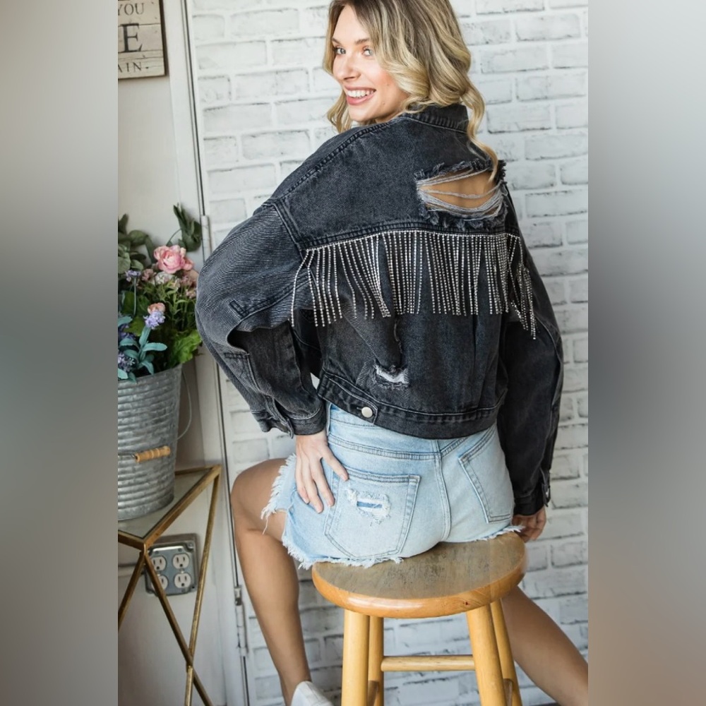 Veveret Fringe Distressed Button Up Denim Jacket